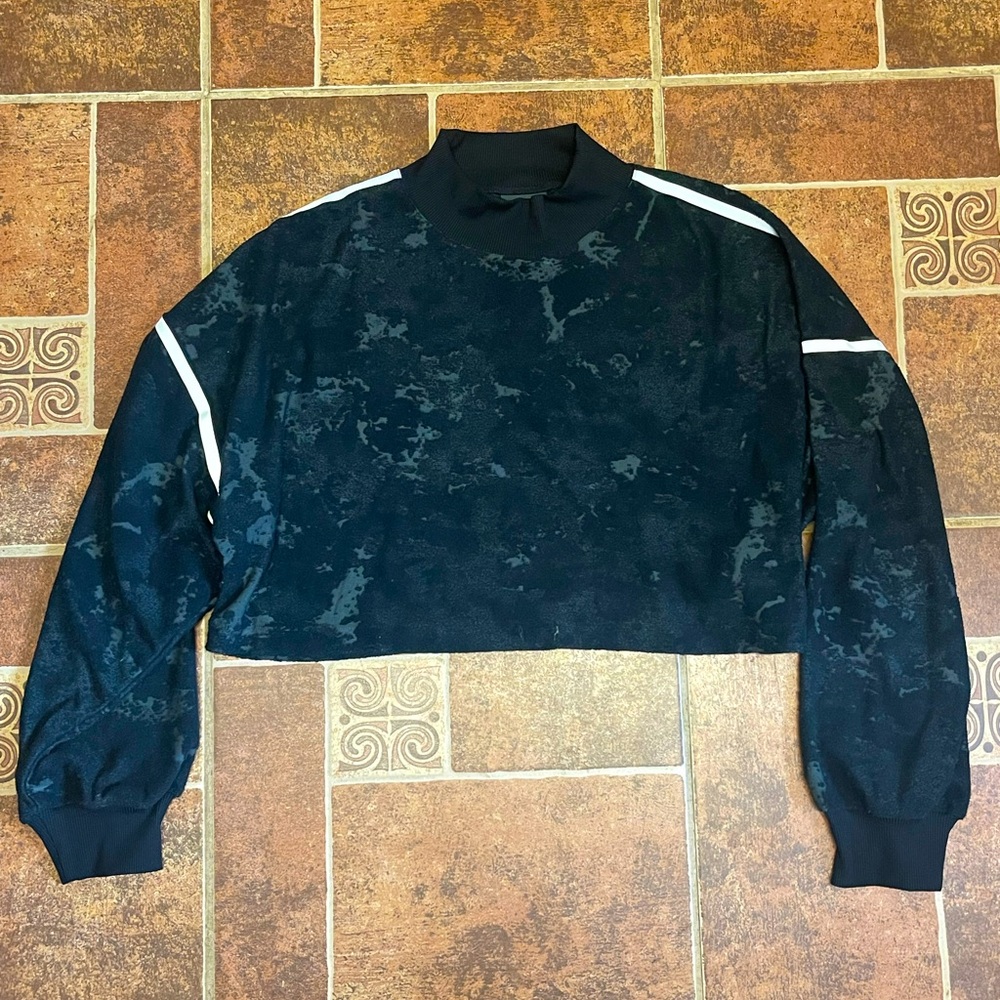 Nike cropped sweatshirt